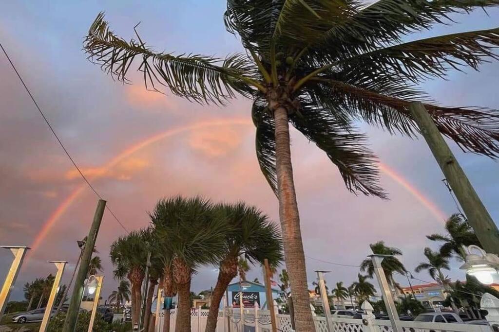 Cozy By The Sea - Hutchinson Island - A